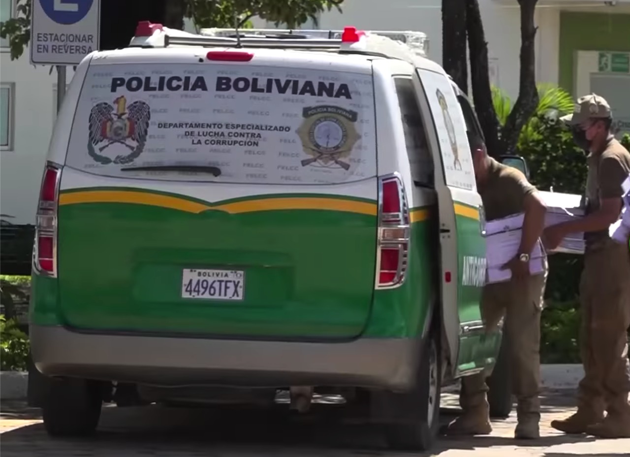 Allanan oficinas de Emacruz, se presume contratos irregulares en el manejo de la basura