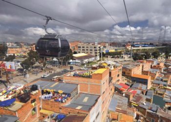 El Alto se expande de forma acelerada y tiende a unirse con municipios aledaños.
