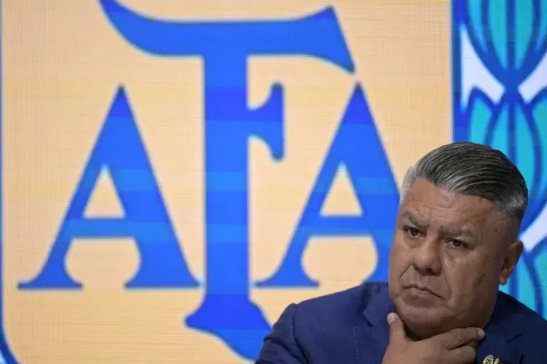 AFA y River rechazan medida de Milei que aumenta impuestos a clubes