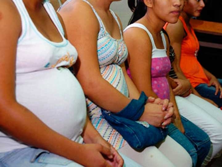 Preocupación por los embarazos adolescentes, 1.335 casos se reportaron en El Alto en 2022