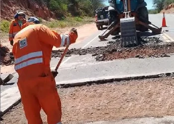 Gobierno avala ajuste de precios de materiales y señalización importados