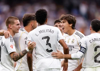 Real Madrid sigue invicto tras ganar al Espanyol (2-0)