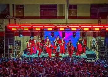 Imputados por dos delitos directora del colegio Saracho y vocalista