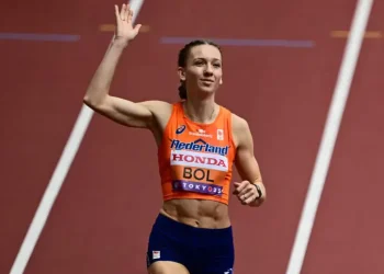 Femke Bol pasa fácilmente a semifinales de 400 m vallas en el Mundial