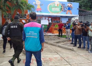 Comisión allana segunda sucursal de guardería cruceña investigada por maltrato a niños