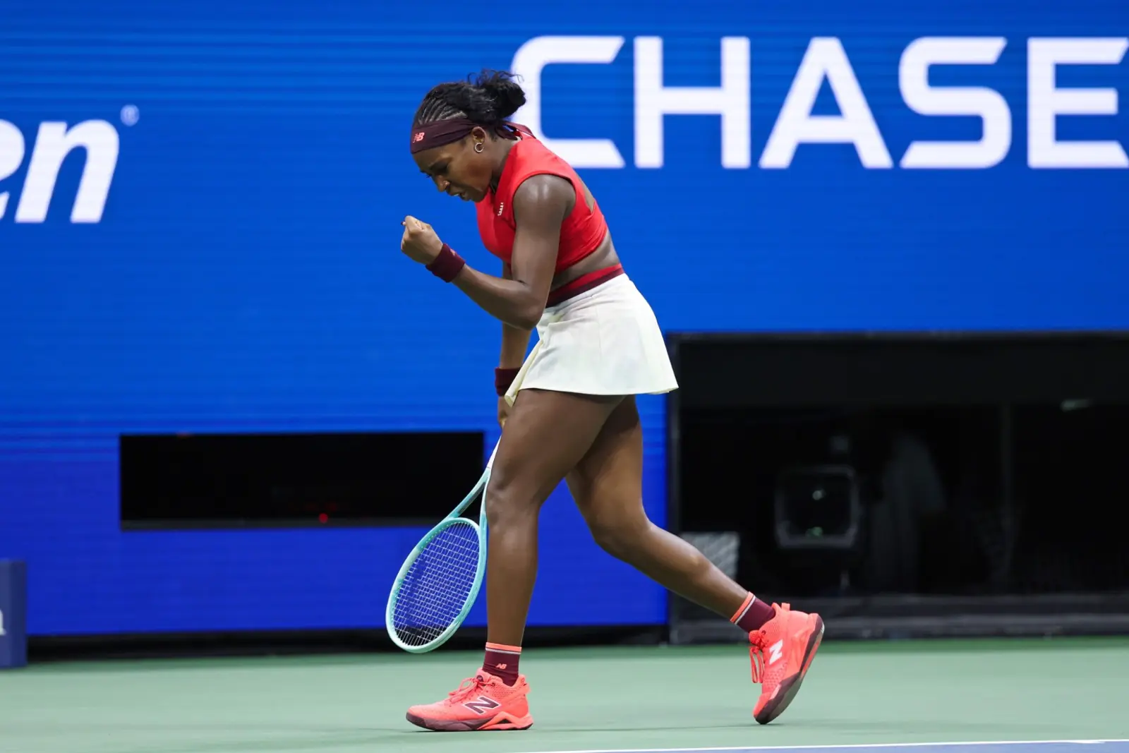 Gauff resiste a Vekic en una noche de lágrimas en el US Open
