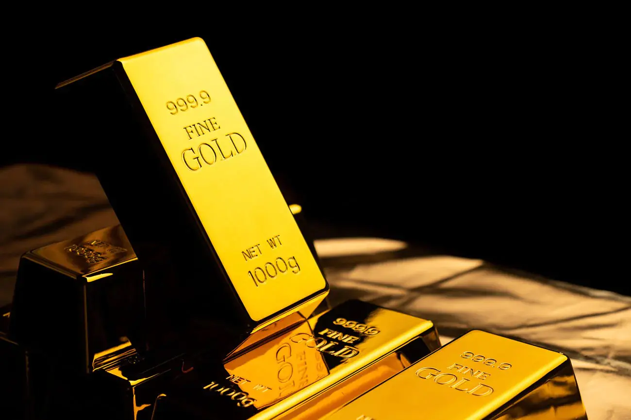 El oro enfrenta turbulencias pero no baja de $us 3.000 la onza