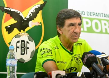 Gustavo Costas: ‘Ellos (los jugadores) tienen que cambiar esta historia’