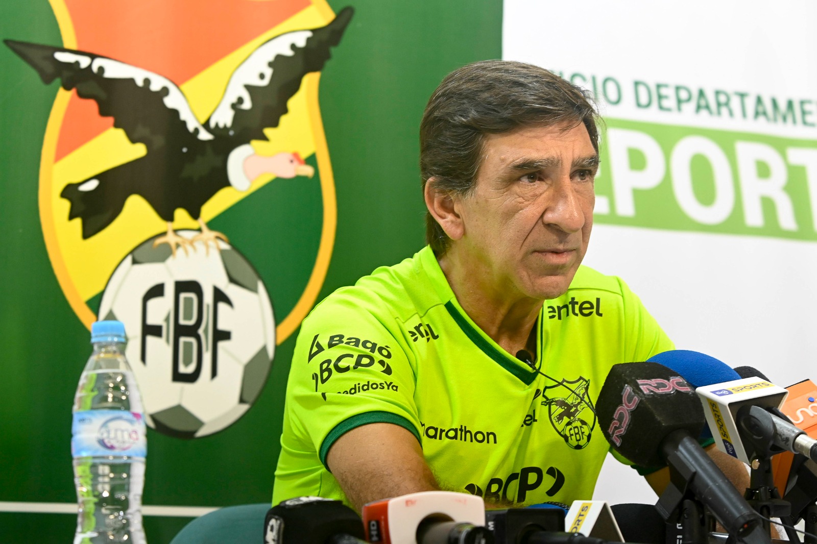 Gustavo Costas: ‘Ellos (los jugadores) tienen que cambiar esta historia’