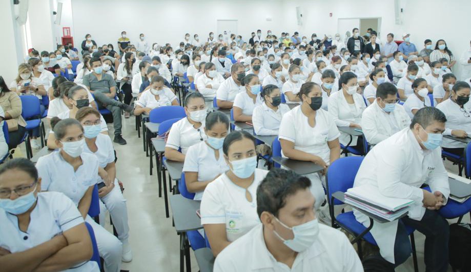 El dengue avanza, 100 profesionales en salud reforzarán el Hospital de Montero