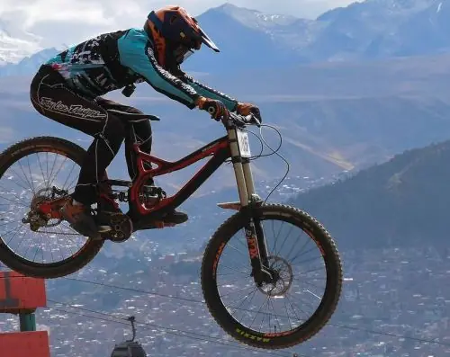 Anuncian el descenso en bici más largo del mundo: “La Paz Downhill 4000”