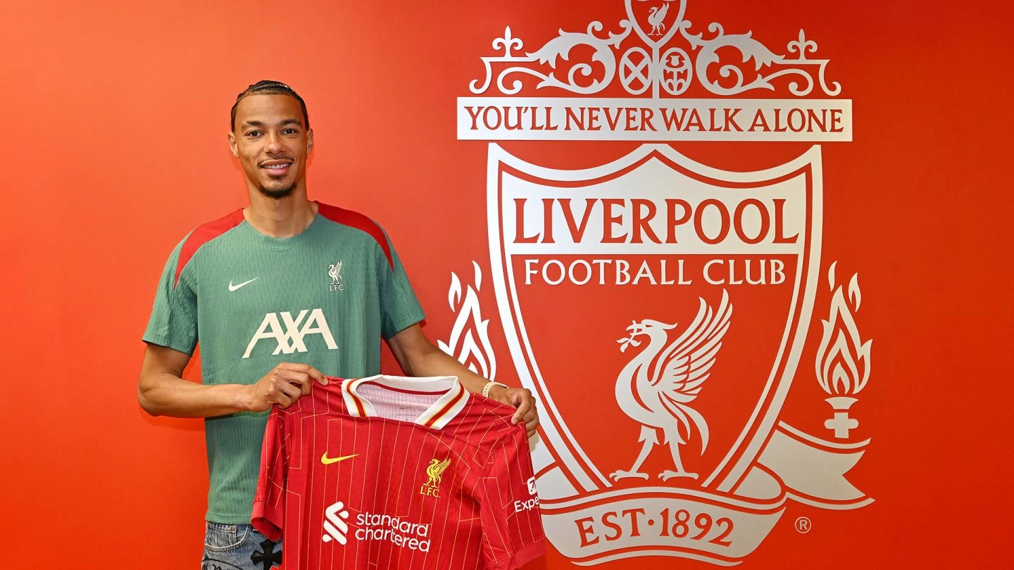 El Liverpool ficha al atacante francés Hugo Ekitike