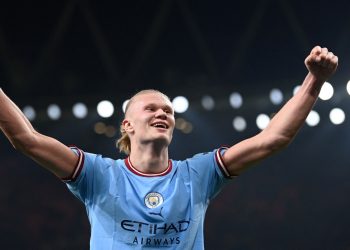 Manchester City doma al Arsenal y llega al primer lugar de la Premier