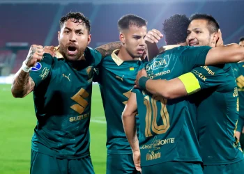 Bolívar aplasta a Palestino en la Sudamericana y se irá a Cusco