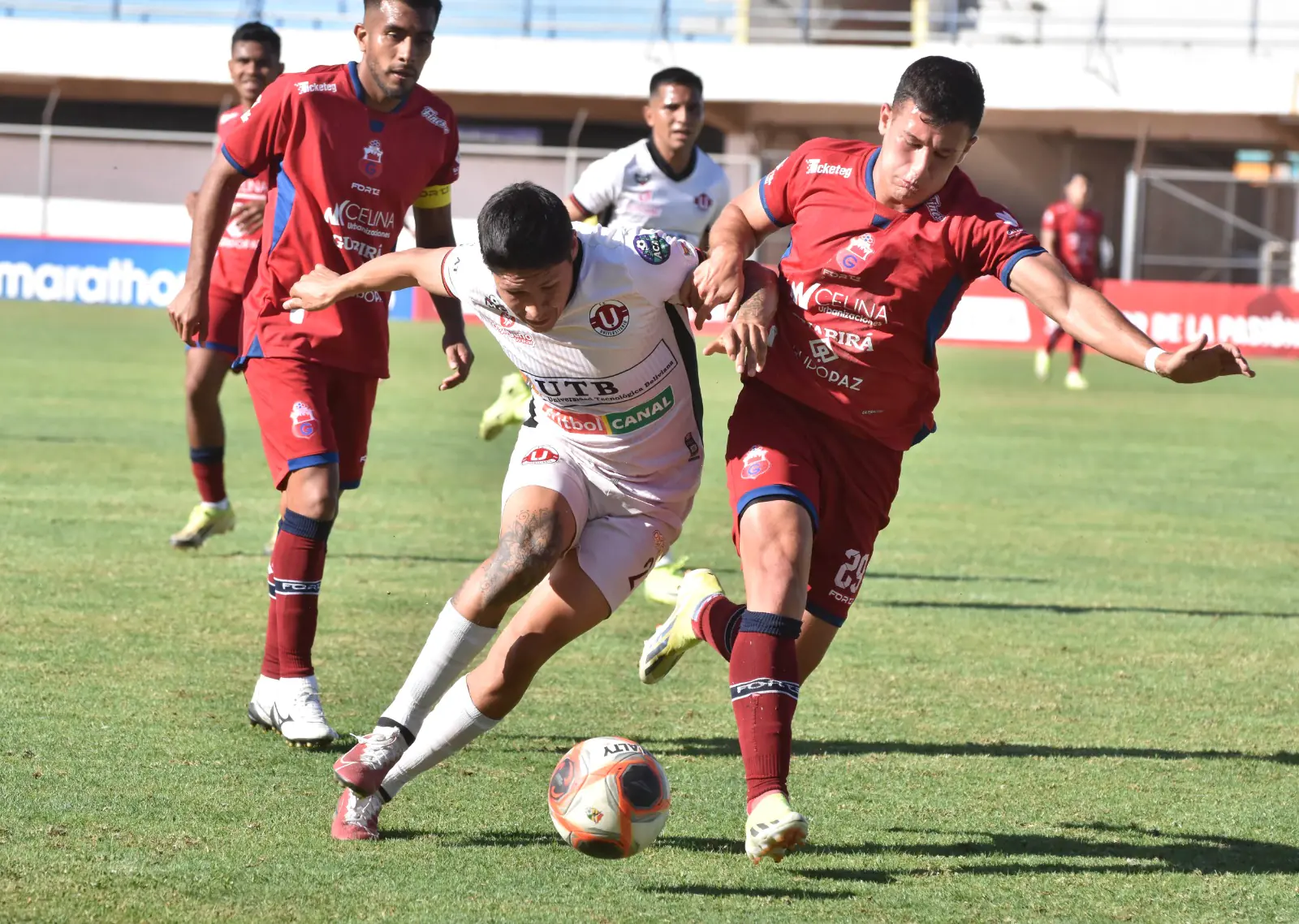Sin el DT Illanes; Guabirá iguala 2-2 a FC Universitario