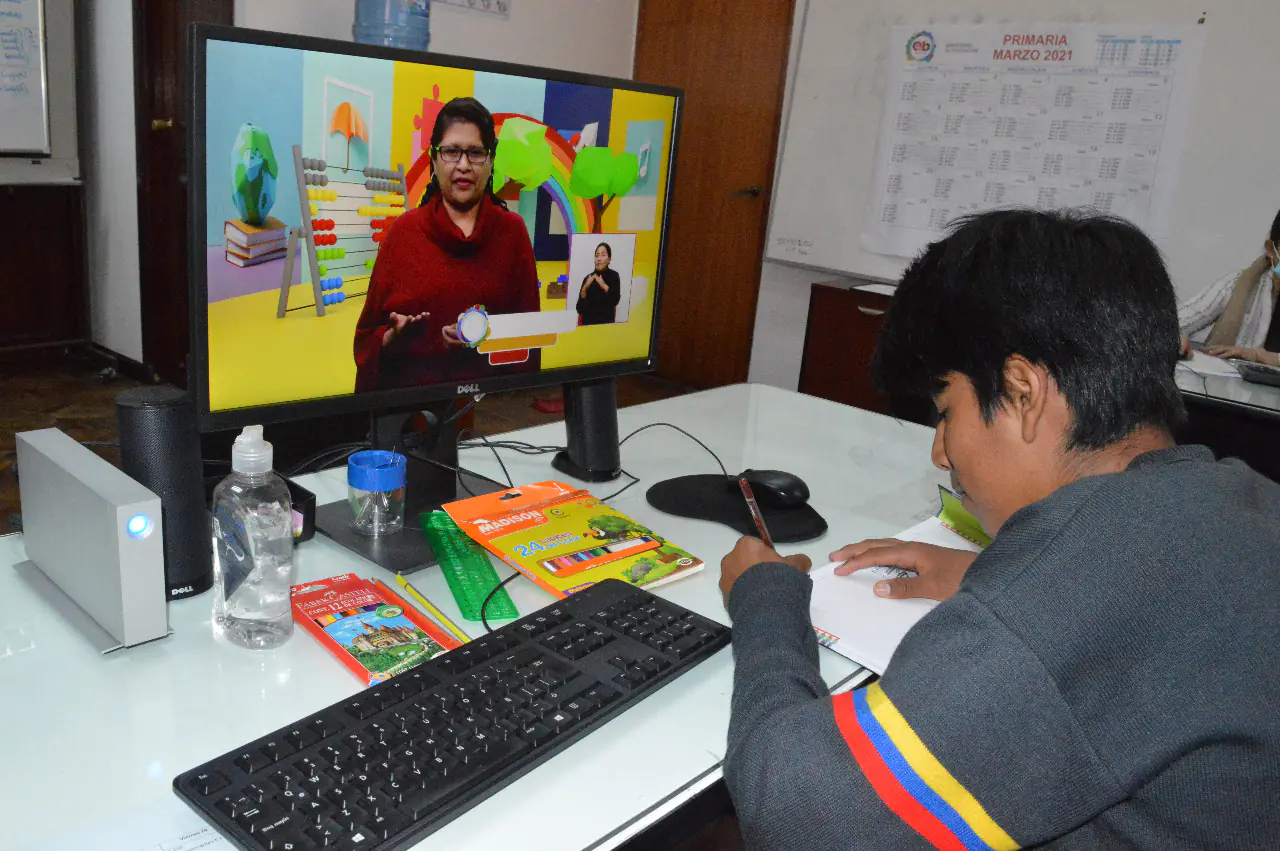 Las clases en La Paz y El Alto se mantienen a distancia