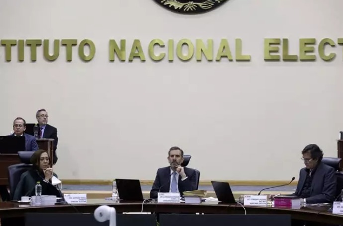 Para Córdova y Murayama esta reforma tiene "ingredientes envenenados" . Foto: Europa Press