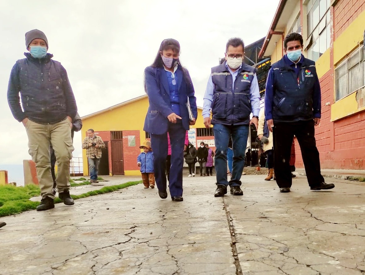 El 73% de los colegios inspeccionados por la Defensoría tenían deficiencias