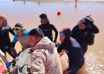 Buzos de la Armada realizaron las labores de búsqueda y rescate/ Armada Boliviana