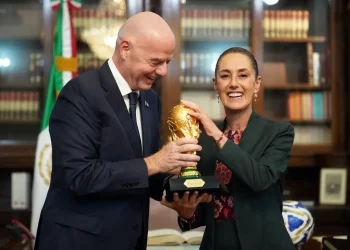 Sheinbaum revisa con Infantino los preparativos del Mundial 2026