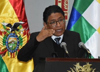 Iván Lima en una conferencia de prensa. Foto: APG