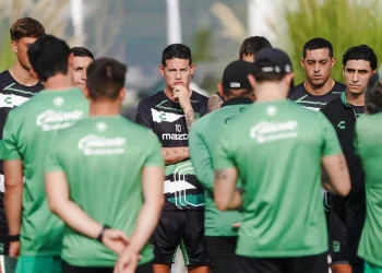 Rodríguez ‘va a disfrutar el fútbol’, promete Ambriz, DT del León
