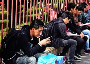 Arce llama ‘bono demográfico’ a los jóvenes y apuesta a ellos para el bicentenario del país