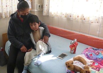 Una cirugía a corazón abierto le devuelve la sonrisa a Kevin; otros 8 niños fueron intervenidos