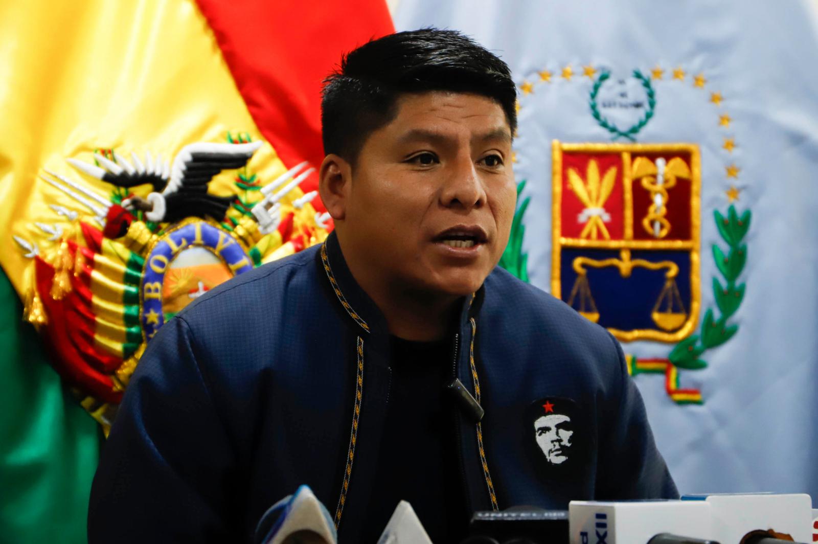 Senador Loza a Lima: si quiere levantar la voz a Evo, primero debe ser militante del MAS
