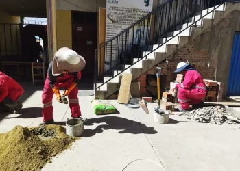 Alcaldía de El Alto asegura avance en el Plan de Mantenimiento a 100 colegios