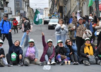En medio de movilizaciones, Educación y maestros retoman el diálogo