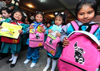 Este año no habrá mochila, en La Paz se entregará útiles escolares a los estudiantes