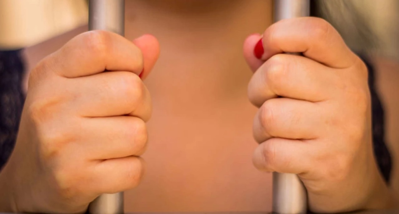 La mujer acusada de dejar a su hijo como ‘prenda’ por Bs 100 es enviada a la cárcel