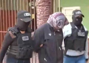 Mujer es enviada a la cárcel acusada de violar un niño de 12 años