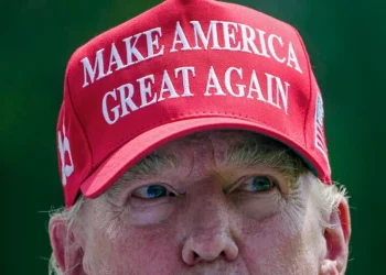 ¿Hacer grande a Estados Unidos o a sus adversarios?