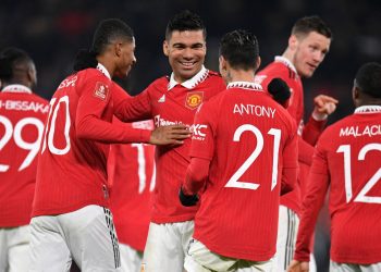 Manchester United y Tottenham avanzan a octavos de FA Cup