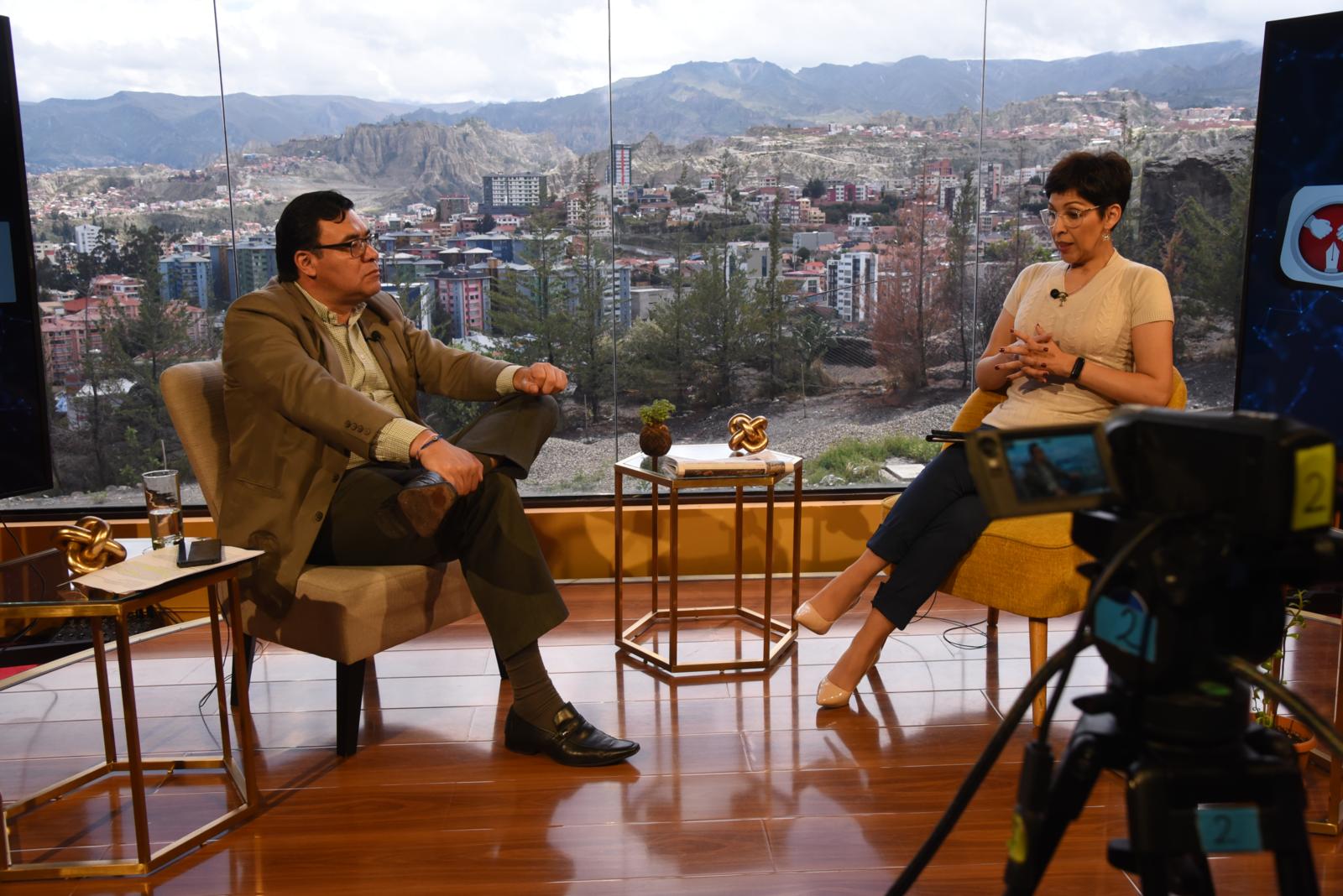 Mercado: La vieja rosca cercó al presidente Morales y lo condujo a tomar malas decisiones