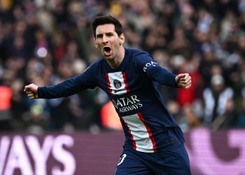 PSG gana con gol de Lionel Messi en el descuento