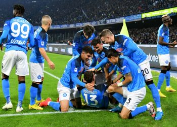 Nápoles aplasta a la Juventus (5-1) en la Serie A
