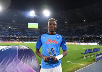Osimhen conduce al Nápoles a sus primeros cuartos de Champions