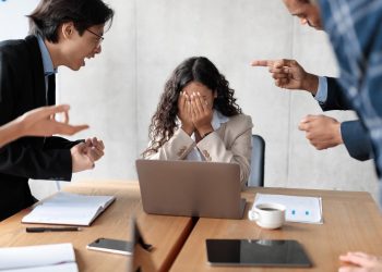 Solo en 2022, el Ministerio de Trabajo registró 473 denuncias de acoso laboral. Foto: OCCMUNDIAL