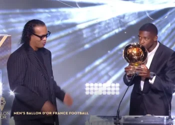 El francés del PSG Ousmane Dembélé gana su primer Balón de Oro