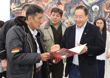 Maestros rurales entregan su pliego y, por ahora, no van a las movilizaciones