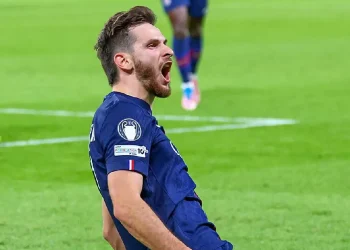 PSG brilla como campeón; Bayern y Liverpool de aspirantes