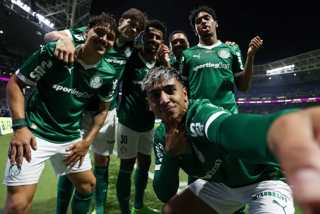 Palmeiras se engancha en la lucha por el Brasileirao