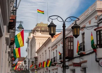 Civismo chuquisaqueño da forma al Bicentenario en Sucre