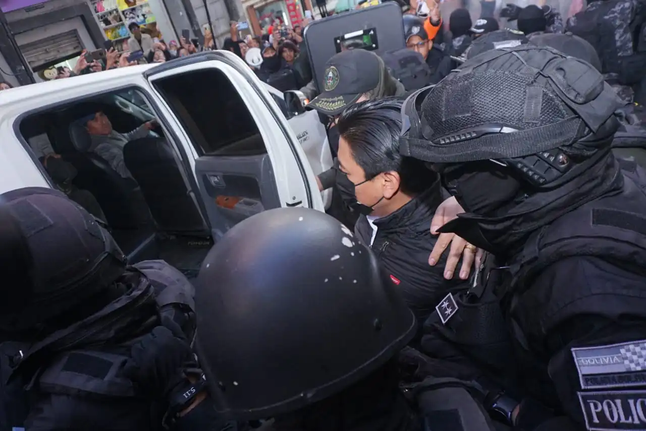 Suspenden audiencia cautelar de Pumari y Camacho para el martes