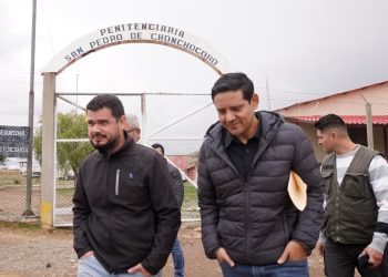 Reunión en Chonchocoro por el dengue, secretarios visitan a Camacho