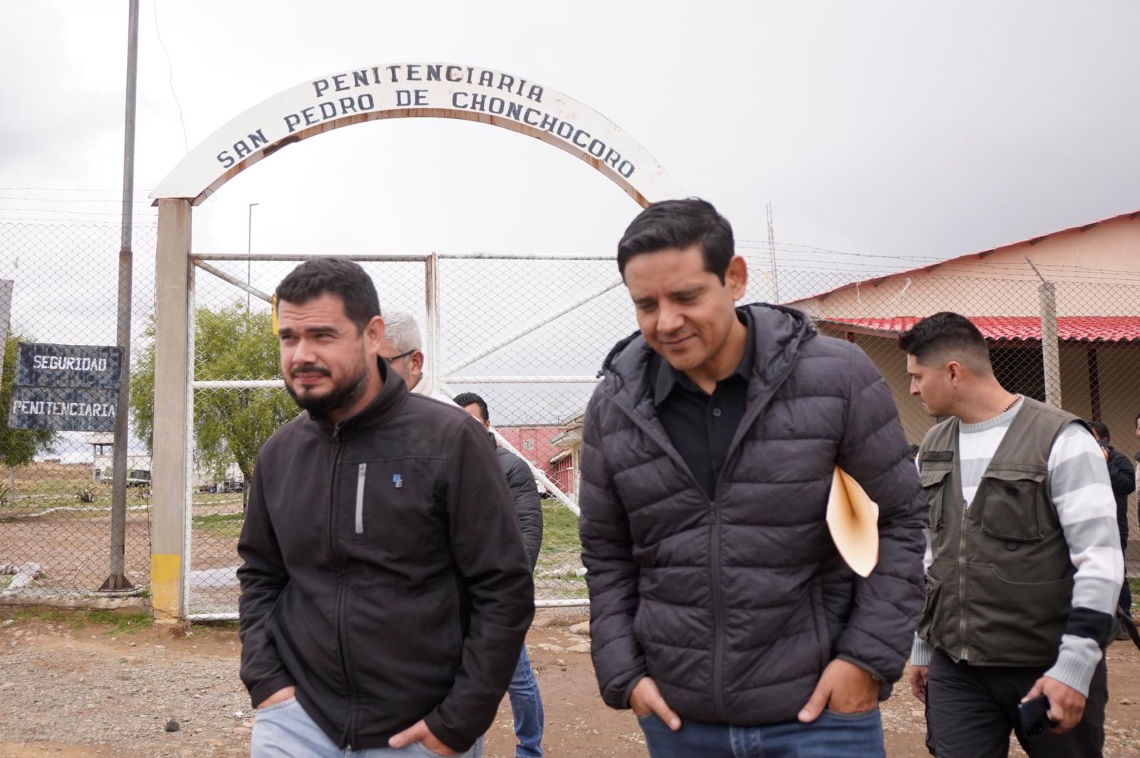 Reunión en Chonchocoro por el dengue, secretarios visitan a Camacho