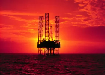 El oro enfrenta turbulencias pero no baja de $us 3.000 la onza